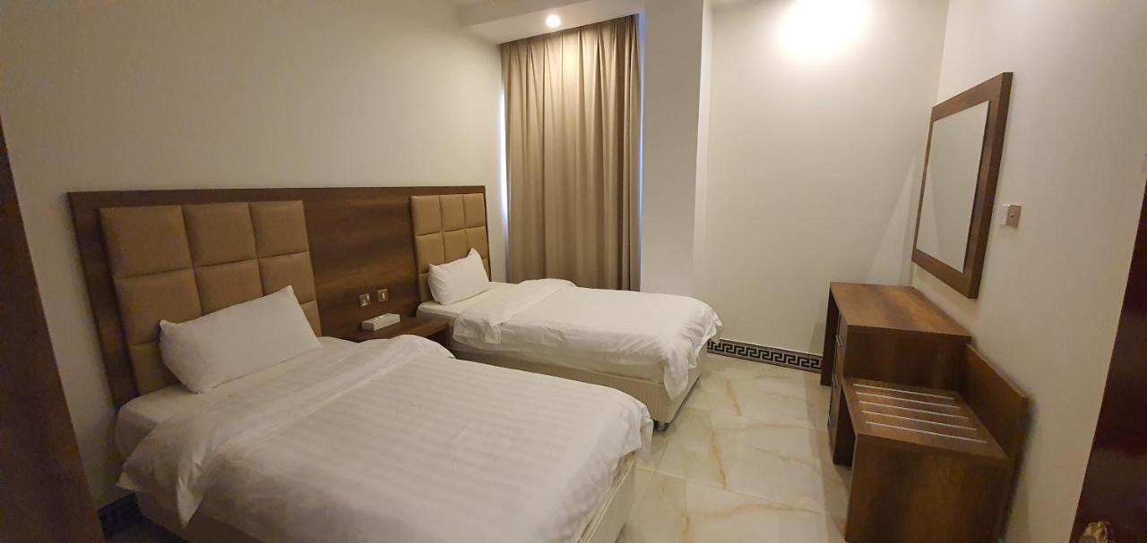 Al Deafah Hotel Apartment الضيافة للشقق الفندقية Al Buraimi Eksteriør bilde