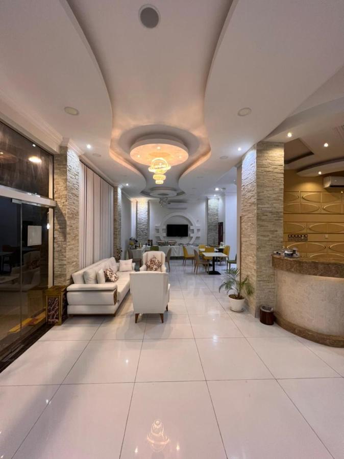 Al Deafah Hotel Apartment الضيافة للشقق الفندقية Al Buraimi Eksteriør bilde