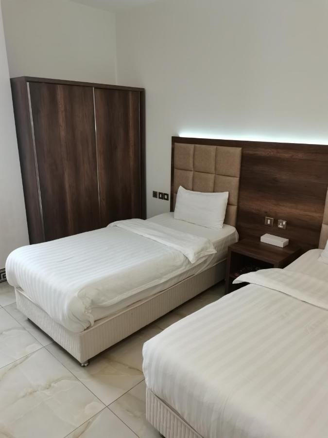 Al Deafah Hotel Apartment الضيافة للشقق الفندقية Al Buraimi Eksteriør bilde