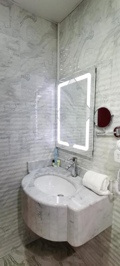 Al Deafah Hotel Apartment الضيافة للشقق الفندقية Al Buraimi Eksteriør bilde