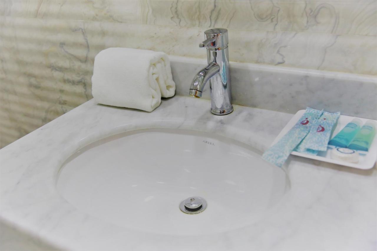 Al Deafah Hotel Apartment الضيافة للشقق الفندقية Al Buraimi Eksteriør bilde
