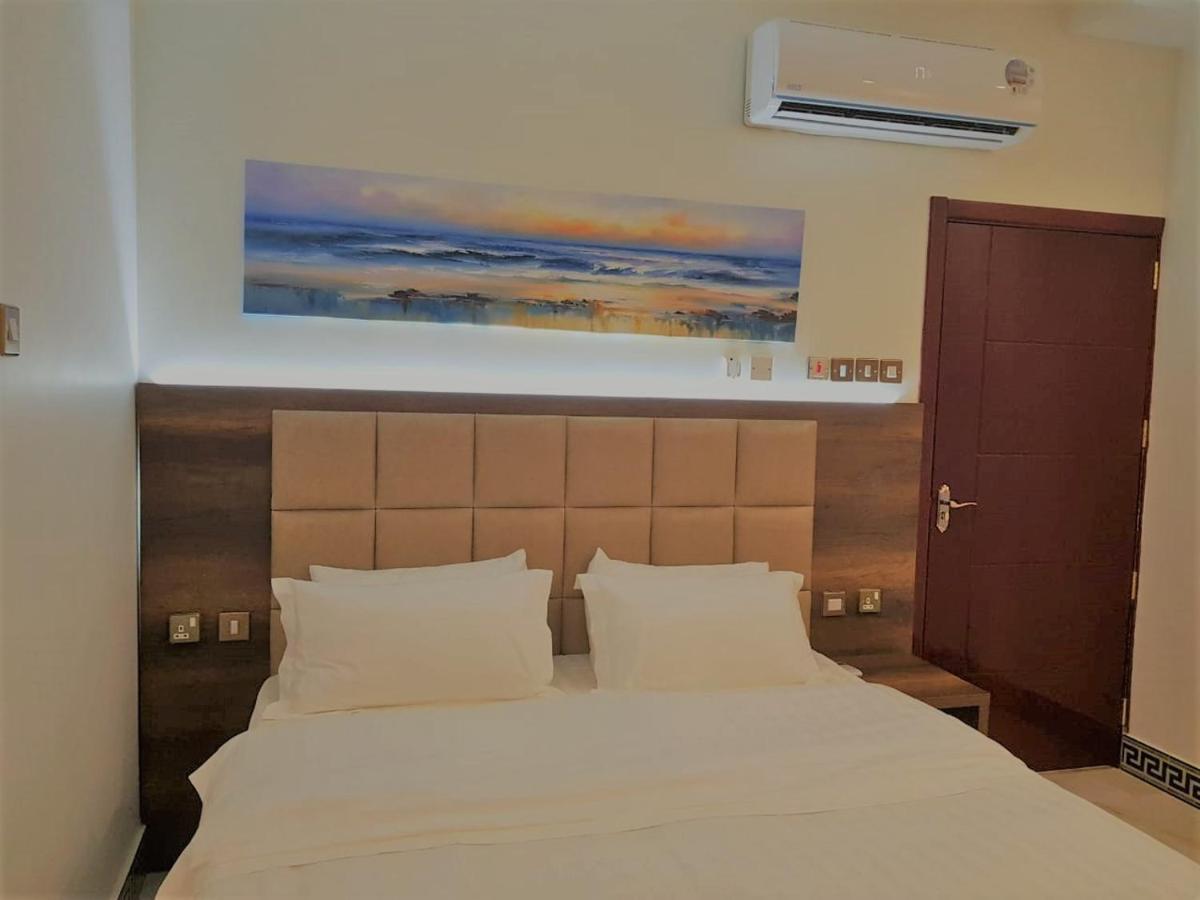 Al Deafah Hotel Apartment الضيافة للشقق الفندقية Al Buraimi Eksteriør bilde