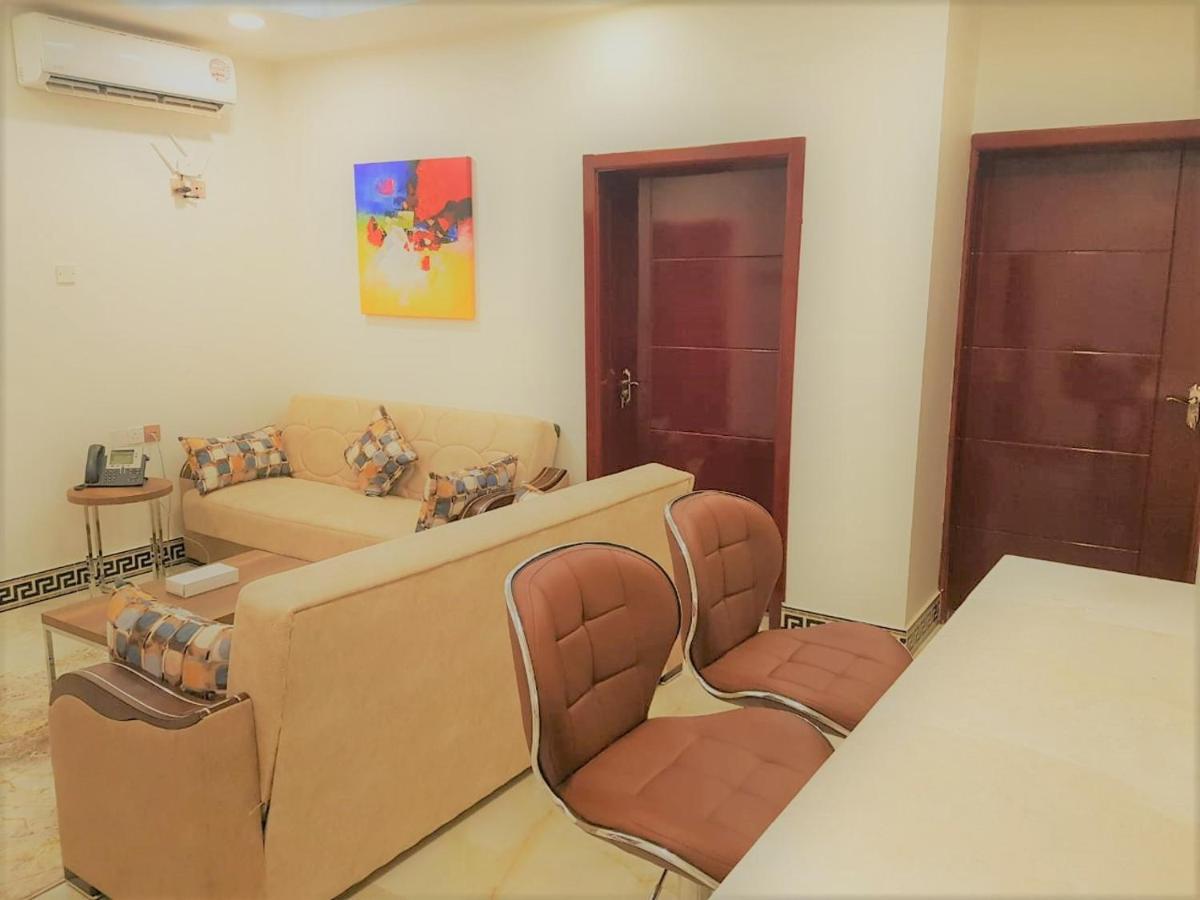 Al Deafah Hotel Apartment الضيافة للشقق الفندقية Al Buraimi Eksteriør bilde